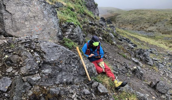 Rock Sampling at Lawyers